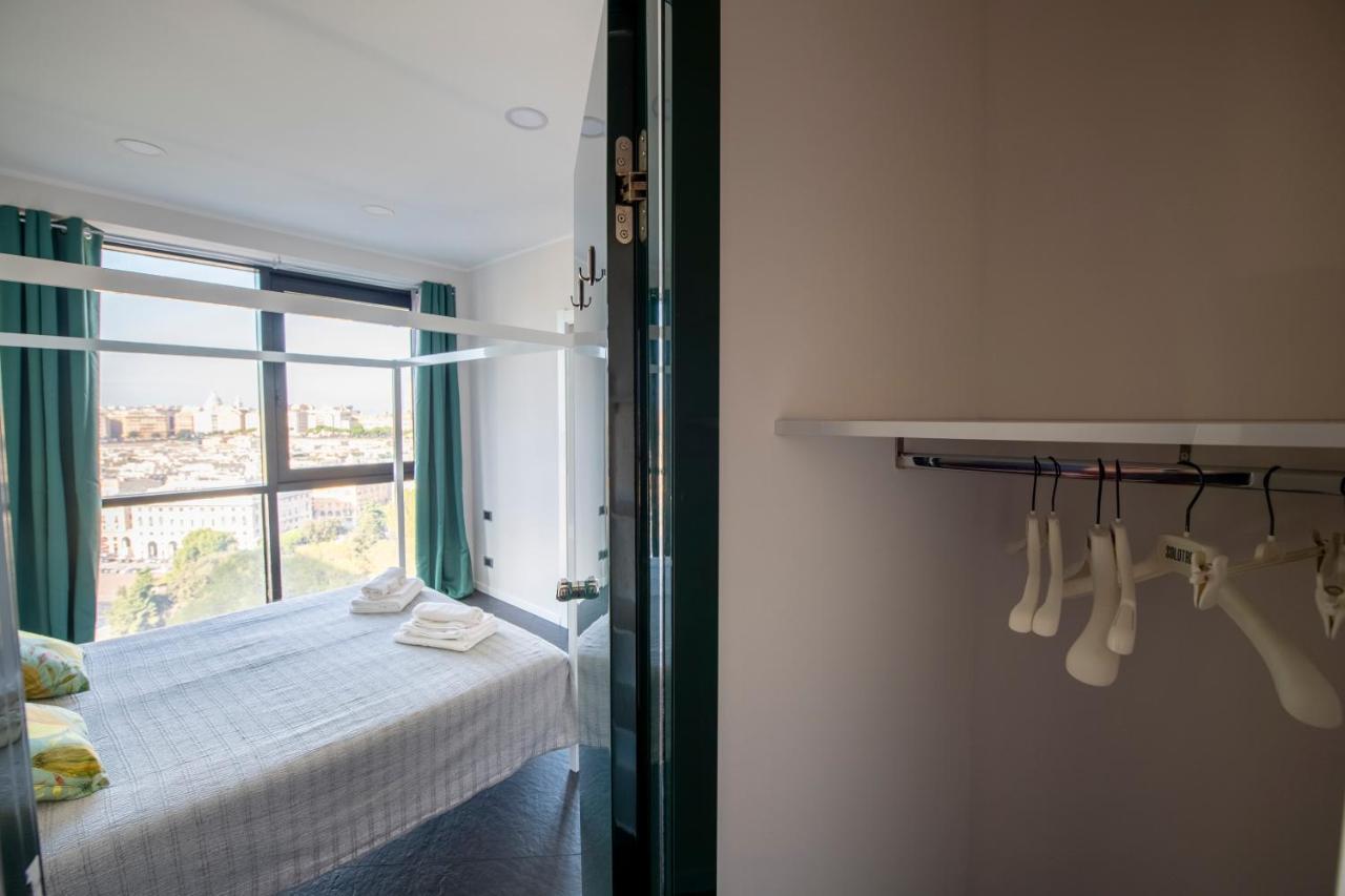 225 - La Corte Luxury Apartment, Centro Citta Con Vista Panoramica E Parcheggio Privato Gratuito Incluso Apartment Genua