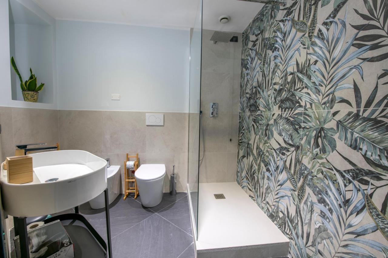 225 - La Corte Luxury Apartment, Centro Citta Con Vista Panoramica E Parcheggio Privato Gratuito Incluso Genua