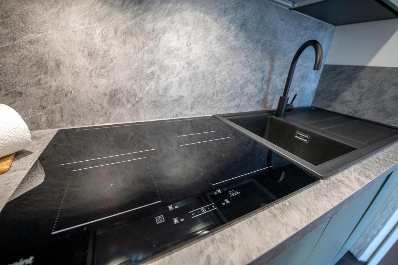 225 - La Corte Luxury Apartment, Centro Citta Con Vista Panoramica E Parcheggio Privato Gratuito Incluso * Genua